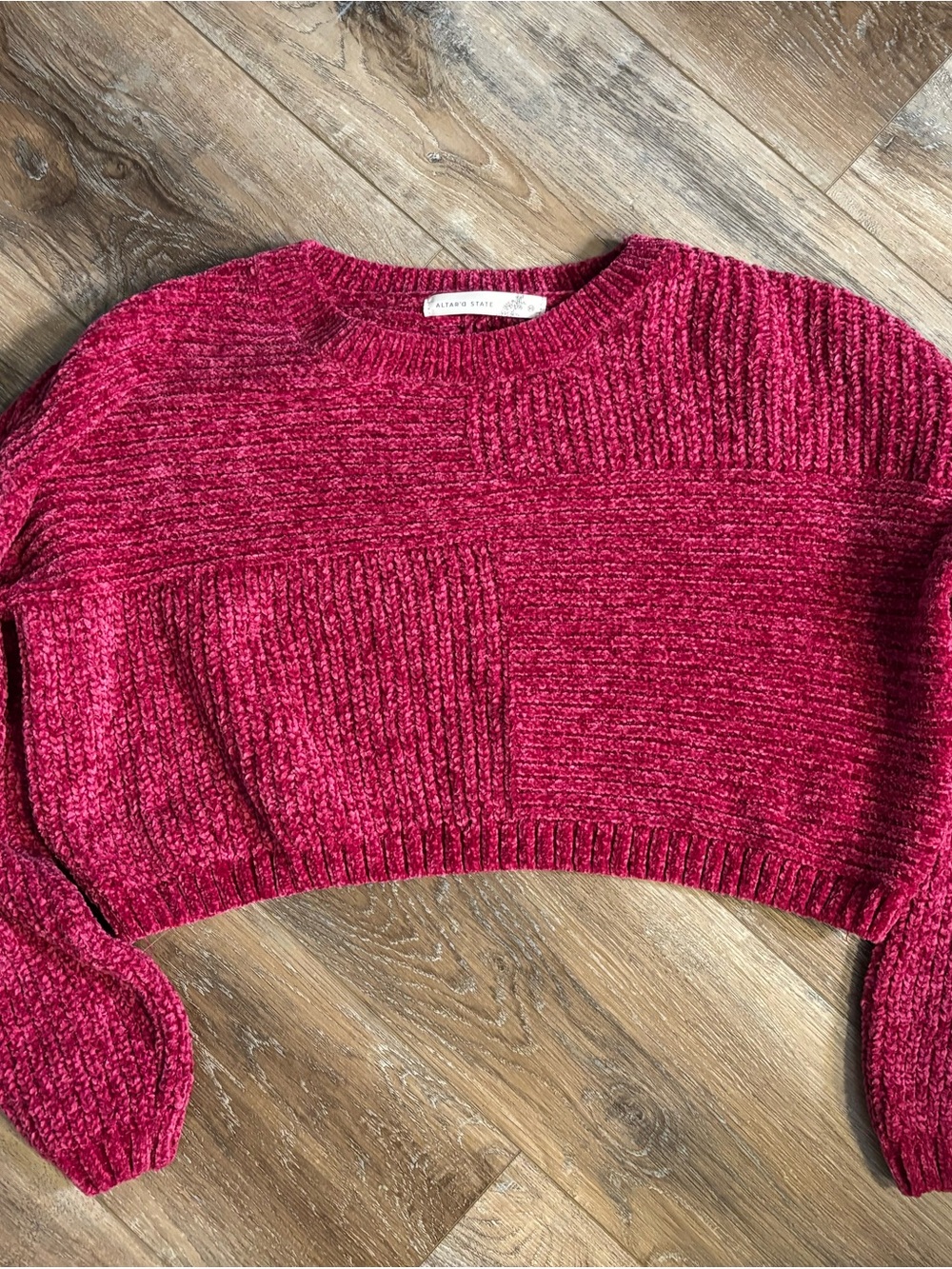Altar'd State Women’s XS Cropped Chenille Chunky Knit Sweater - Raspberry Pink